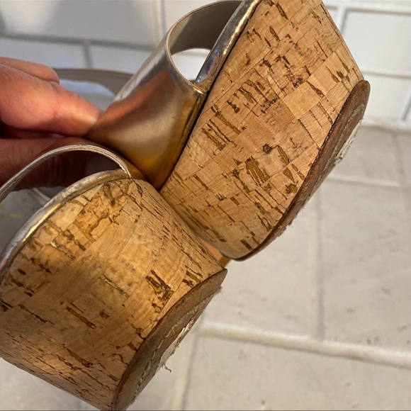 ALICE + OLIVIA Open Tote Wedge Size 40.5 Pale Gold - Picture 10 of 10